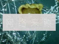 广式椰心莲蓉月饼的做法步骤10