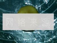 广式椰心莲蓉月饼的做法步骤11