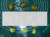 广式椰心莲蓉月饼的做法图解2