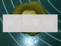 广式椰心莲蓉月饼的做法图解4