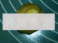 广式椰心莲蓉月饼的做法图解5