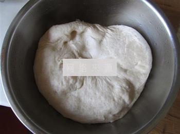核仁葡萄干全麦面包的做法图解3