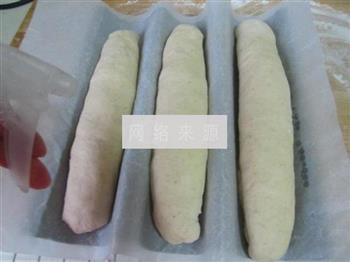 核仁葡萄干全麦面包的做法步骤7