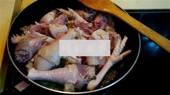 焖炖鸡肉豆腐干的做法步骤4