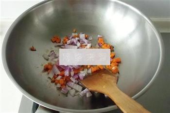 菠萝虾仁焗饭的做法步骤5