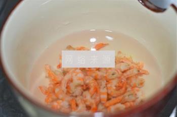 虾仁水饺的做法图解2
