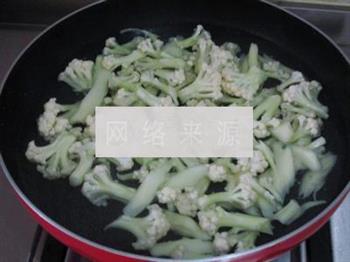 芝香咖喱菜花的做法步骤3