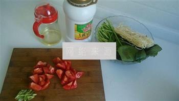 菠菜汤面的做法步骤1