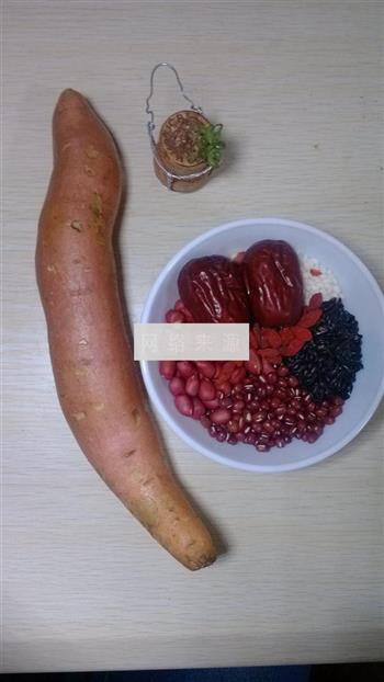 枸杞红枣红豆红薯粥的做法步骤2