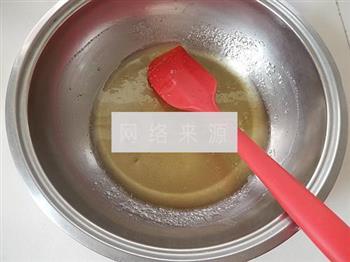 广式五仁月饼的做法步骤1