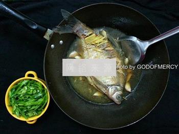 红烧鳊鱼的做法步骤15