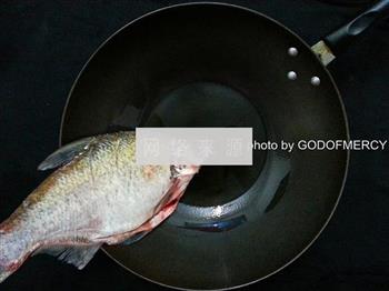 红烧鳊鱼的做法图解6