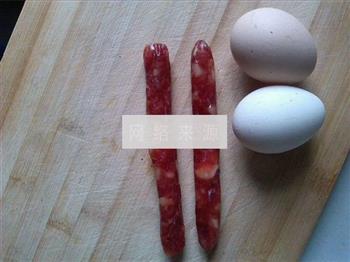 腊肠煎蛋的做法步骤1