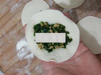 韭菜鸡蛋水煎包的做法步骤9