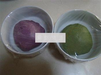 抹茶和紫薯蛋黄酥的做法图解5