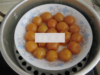 莲蓉咸蛋黄广式月饼的做法图解7