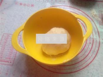 紫薯蛋黄酥的做法步骤6