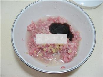 猪肉莲藕丸子金针汤的做法步骤4