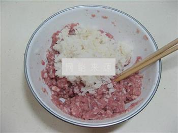 猪肉莲藕丸子金针汤的做法图解5