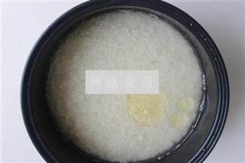 笋干糯米炒饭的做法步骤1