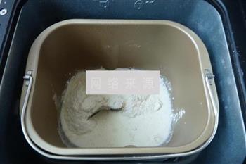 西梅燕麦包的做法步骤1