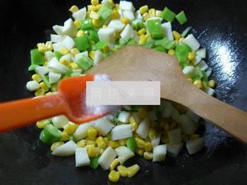 尖椒茭白炒玉米粒的做法步骤11