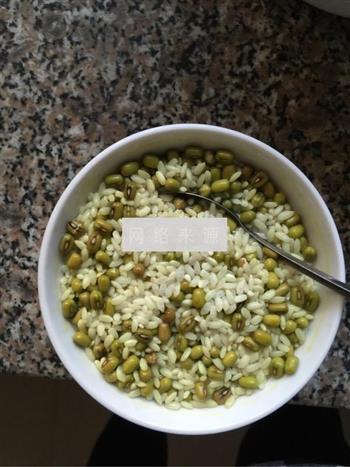 大米绿豆粥的做法步骤4