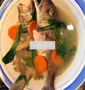 清炖鱼汤的做法步骤11