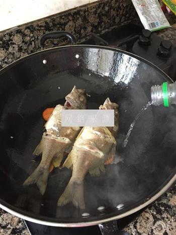 清炖鱼汤的做法步骤6