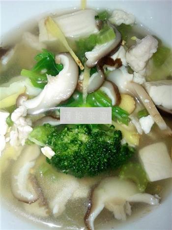 鲜香菇豆腐汤的做法步骤3