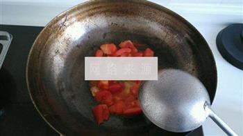 西红柿烩饼的做法步骤3