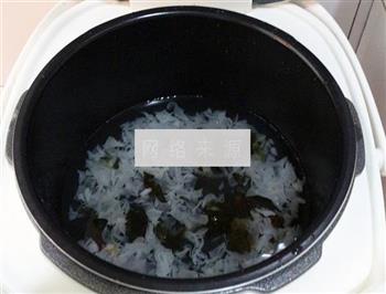 银耳皂角米汤的做法图解3