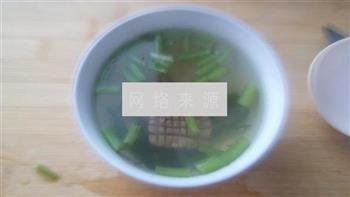 猪腰茼蒿汤的做法图解6