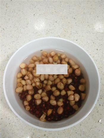 枸杞红豆花生汤的做法步骤2