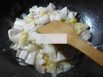 酸菜白肉的做法步骤10