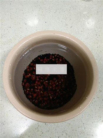 黑米红豆汤的做法步骤3