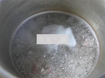 咸肉香芋大米粥的做法步骤4