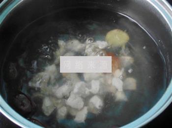 火龙果猪腱子汤的做法步骤3