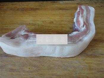 猪肉炖粉条的做法步骤1