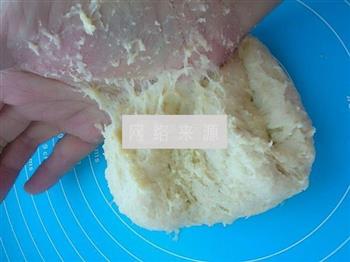 毛毛虫豆沙馅面包的做法步骤4