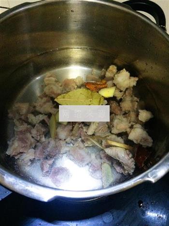萝卜牛腩汤的做法步骤3