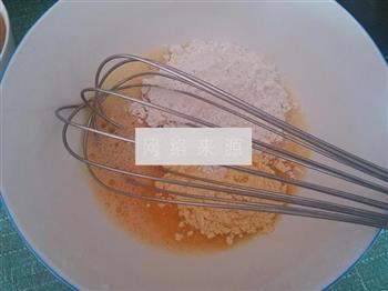 玉米面鸡蛋饼的做法步骤2