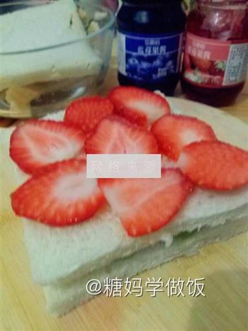 简单水果三明治的做法步骤2