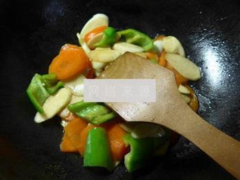 尖椒胡萝卜炒茭白的做法图解8