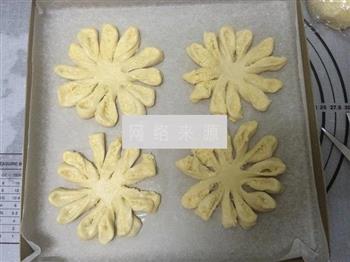核桃椰蓉花形面包的做法步骤27
