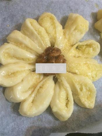 核桃椰蓉花形面包的做法图解32