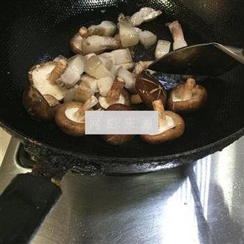 香菇红烧肉的做法图解4