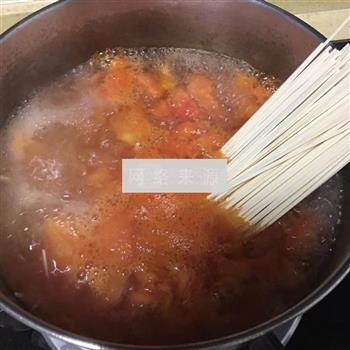 0油西红柿鸡蛋面的做法步骤9