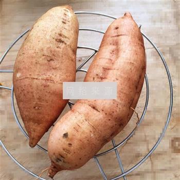 空气炸锅版烤红薯的做法图解1