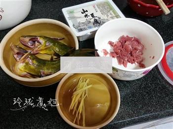 黄骨鱼豆腐汤的做法步骤1